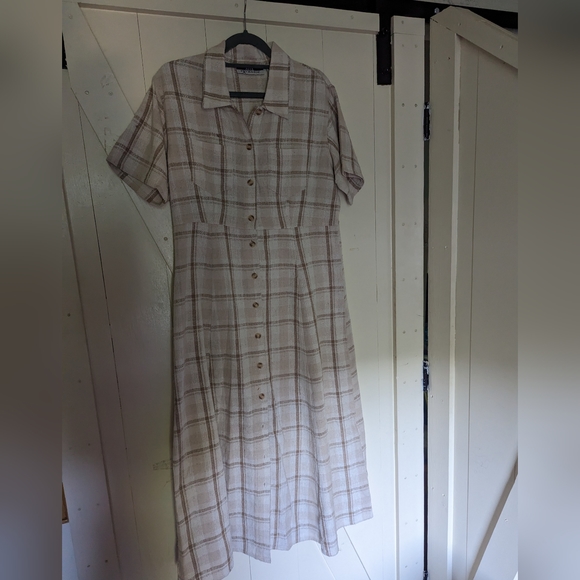 Vintage 100% Silk Dress - Picture 3 of 8